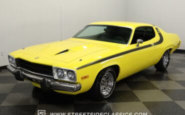 Plymouth-Satellite-1973-Yellow-Black-17