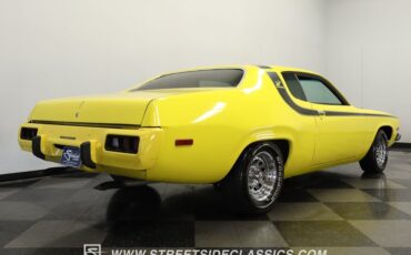 Plymouth-Satellite-1973-Yellow-Black-23