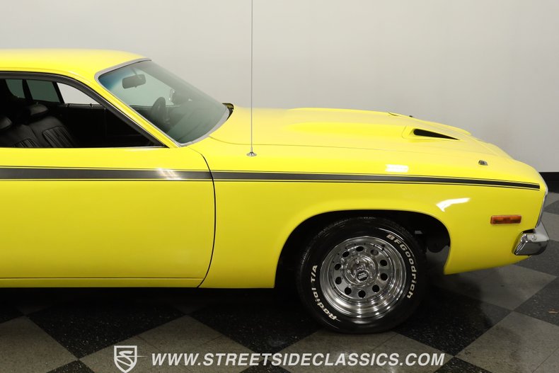 Plymouth-Satellite-1973-Yellow-Black-26