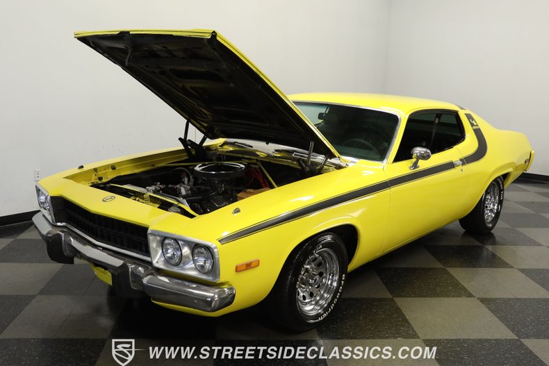 Plymouth-Satellite-1973-Yellow-Black-27