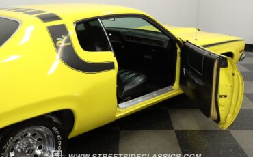 Plymouth-Satellite-1973-Yellow-Black-45