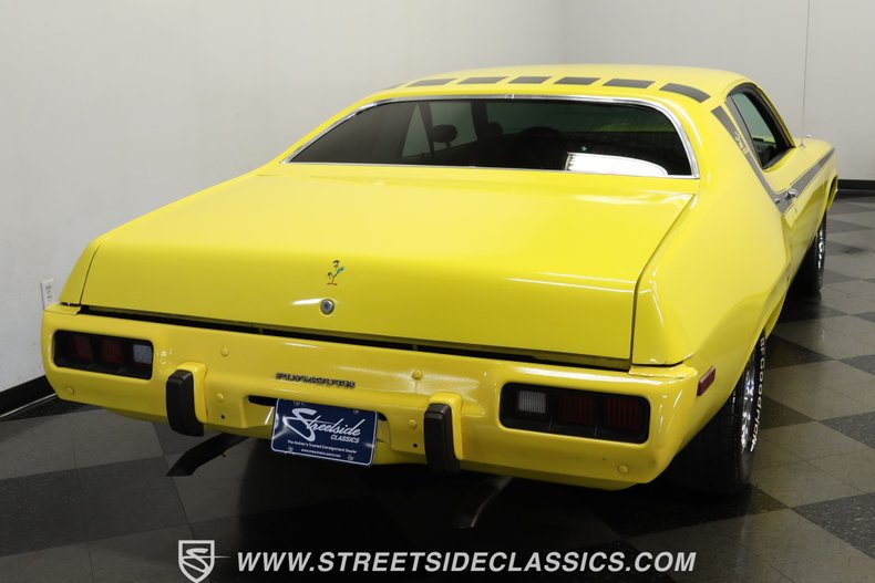 Plymouth-Satellite-1973-Yellow-Black-8