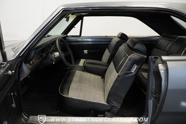 Plymouth-Scamp-1972-Gray-Black-2
