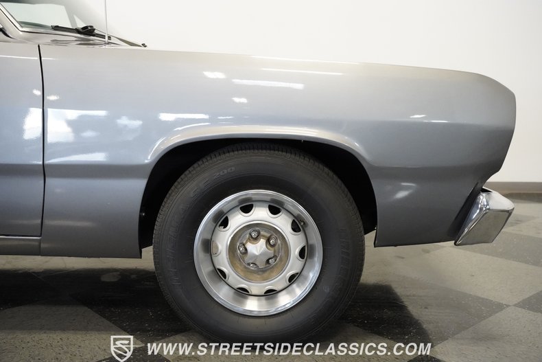 Plymouth-Scamp-1972-Gray-Black-25
