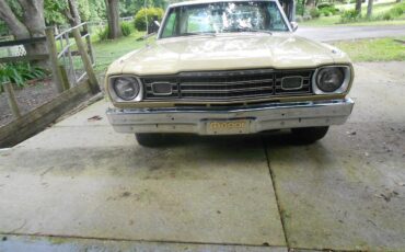 Plymouth-Scamp-1973-Harvest-Gold-White-1