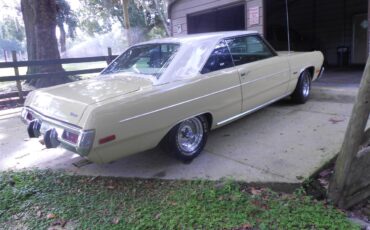 Plymouth-Scamp-1973-Harvest-Gold-White-4