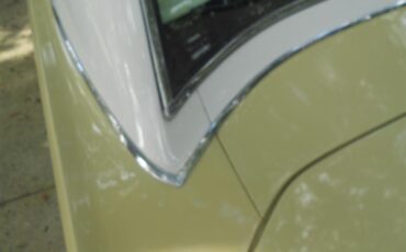 Plymouth-Scamp-1973-Harvest-Gold-White-5