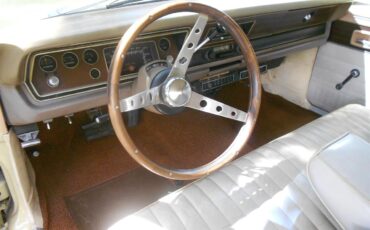 Plymouth-Scamp-1973-Harvest-Gold-White-9