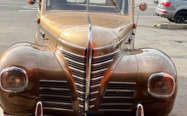 Plymouth-Sedan-1939-Custom
