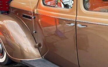 Plymouth-Sedan-1939-Custom-5