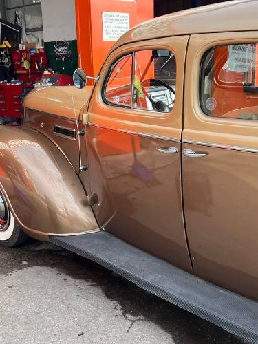Plymouth-Sedan-1939-Custom-5