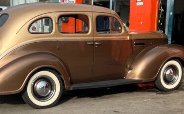 Plymouth-Sedan-1939-Custom-6