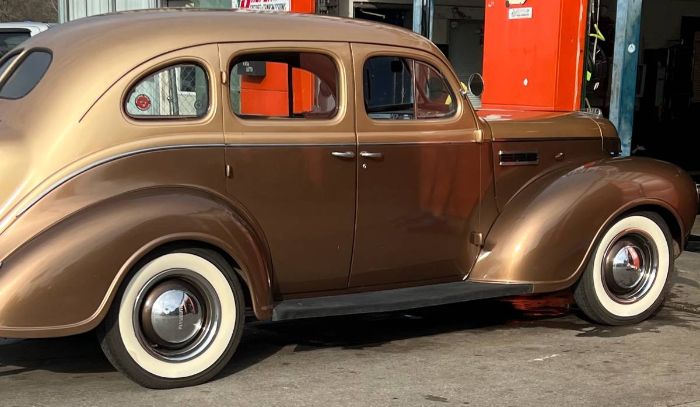 Plymouth-Sedan-1939-Custom-6