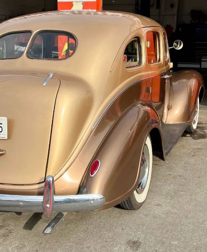 Plymouth-Sedan-1939-Custom-7