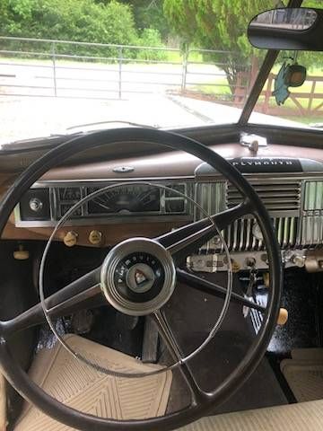 Plymouth-Special-deluxe-1946-Green-1