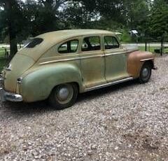 Plymouth-Special-deluxe-1946-Green-5