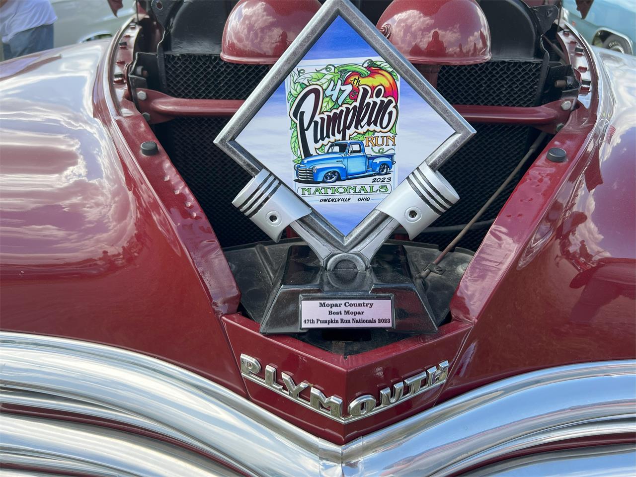 Plymouth-Special-deluxe-1946-Maroon-Gray-10