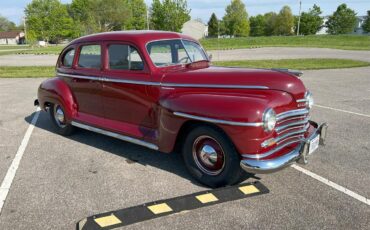 Plymouth-Special-deluxe-1946-Maroon-Gray-2
