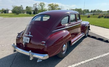 Plymouth-Special-deluxe-1946-Maroon-Gray-3