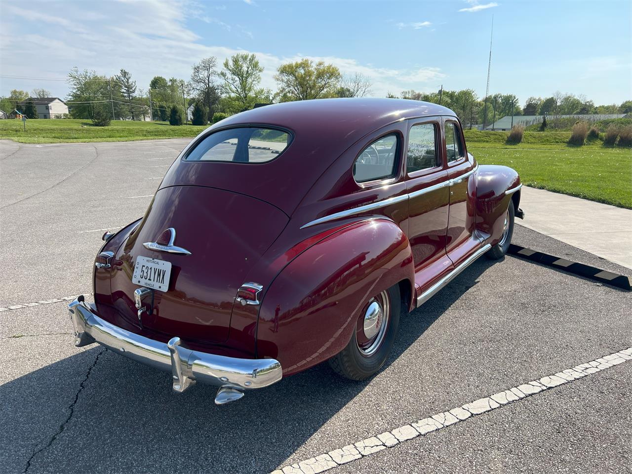 Plymouth-Special-deluxe-1946-Maroon-Gray-3