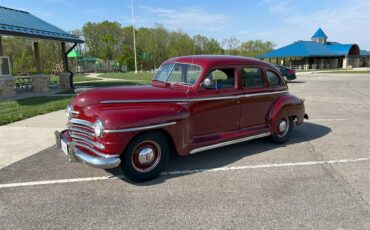Plymouth-Special-deluxe-1946-Maroon-Gray