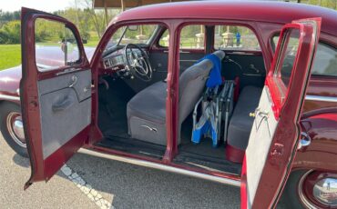 Plymouth-Special-deluxe-1946-Maroon-Gray-6