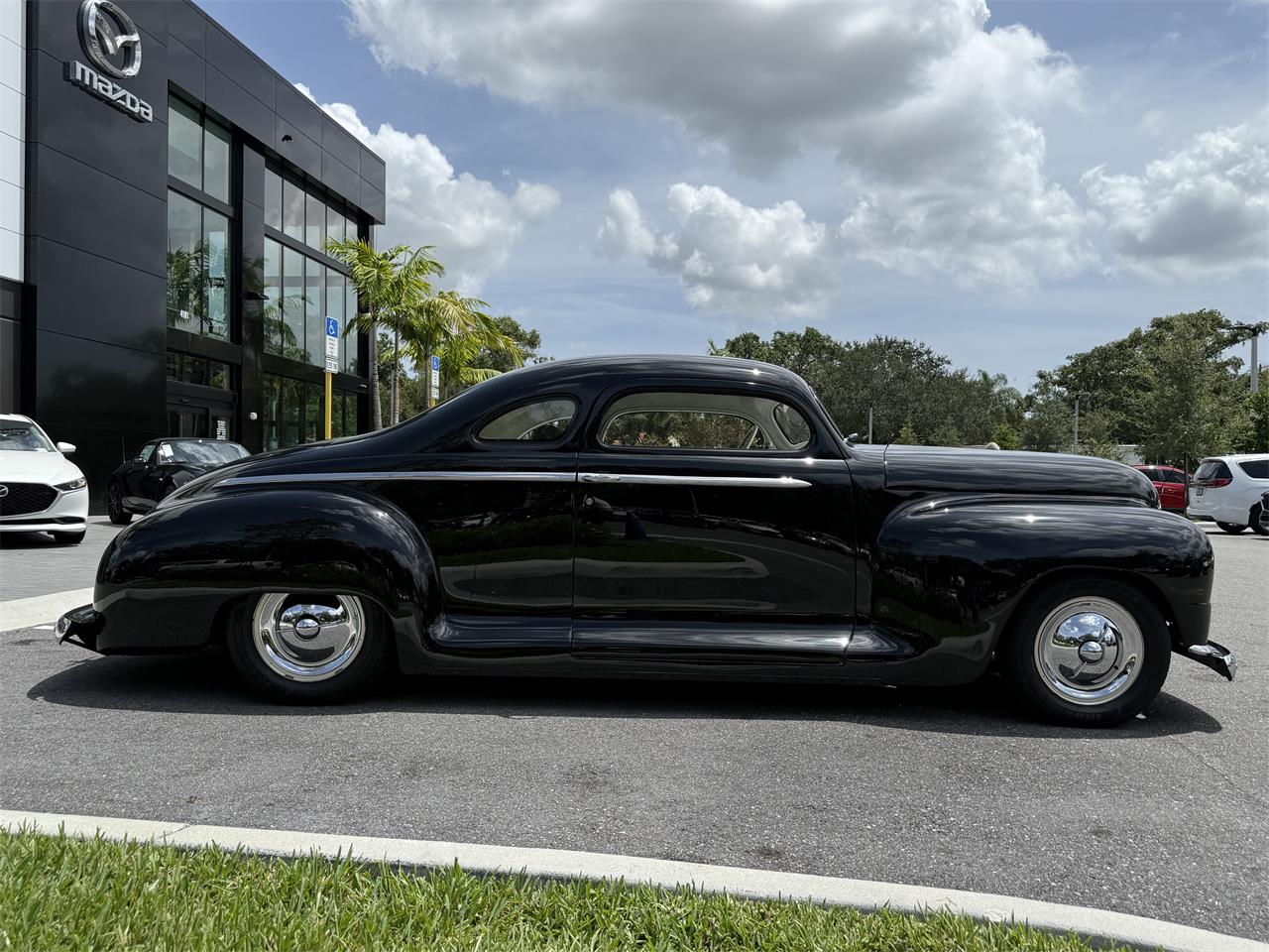 Plymouth-Special-deluxe-1947-Tuxedo-Black-Charcoal-23