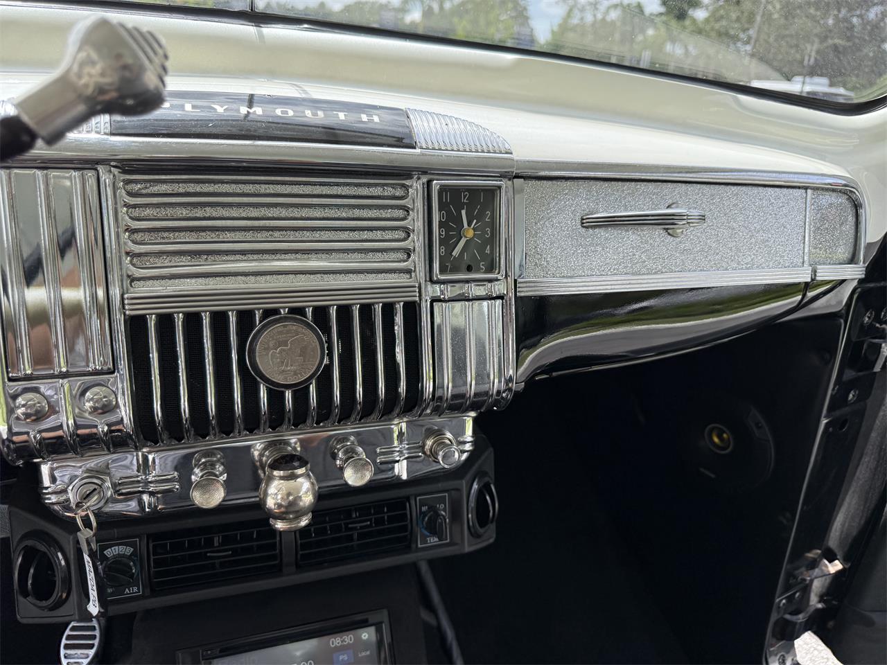 Plymouth-Special-deluxe-1947-Tuxedo-Black-Charcoal-4