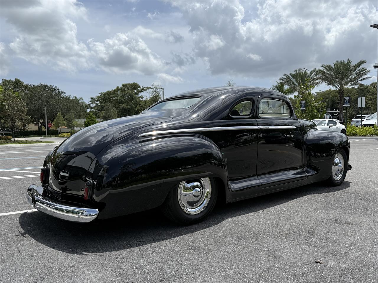 Plymouth-Special-deluxe-1947-Tuxedo-Black-Charcoal