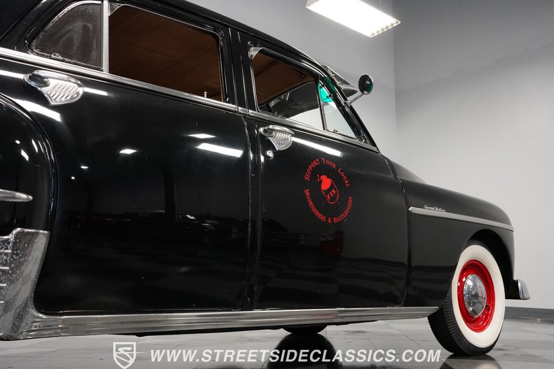 Plymouth-Special-deluxe-1950-Black-Beige-2