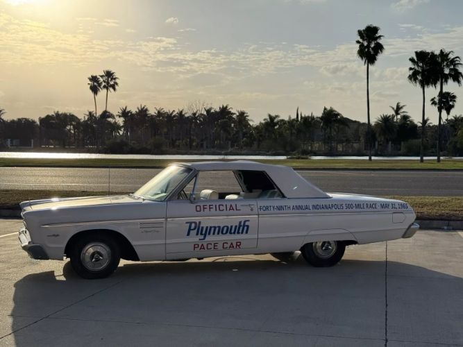 Plymouth-Sport-fury-1965-6