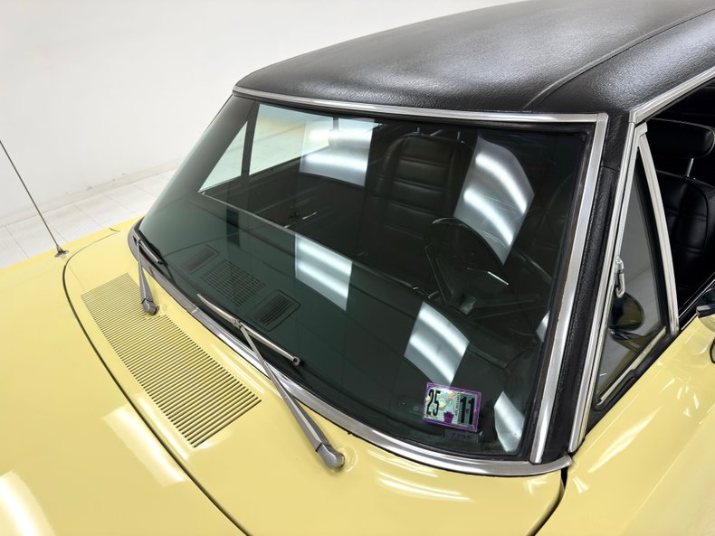 Plymouth-Sport-satellite-1969-Pale-Yellow-Black-14