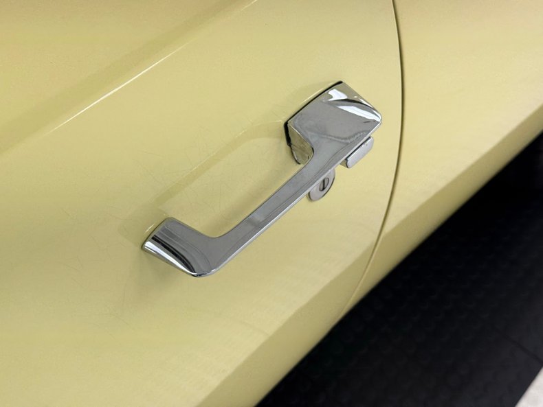 Plymouth-Sport-satellite-1969-Pale-Yellow-Black-17