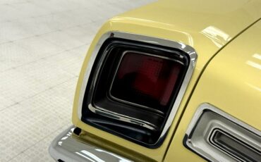 Plymouth-Sport-satellite-1969-Pale-Yellow-Black-19