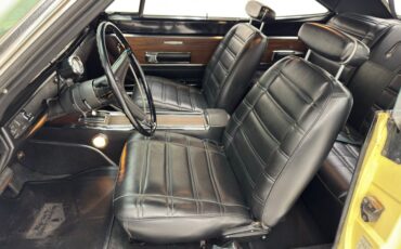 Plymouth-Sport-satellite-1969-Pale-Yellow-Black-28