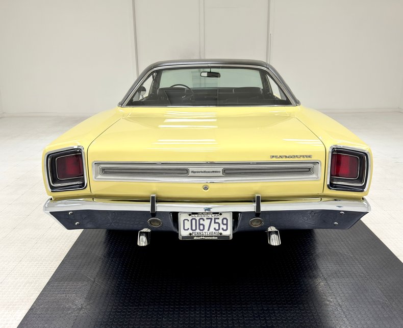 Plymouth-Sport-satellite-1969-Pale-Yellow-Black-3