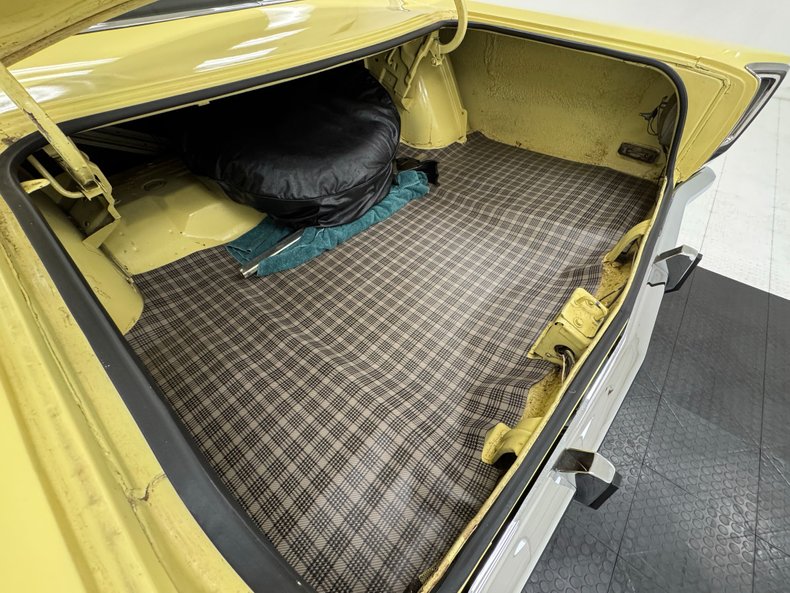 Plymouth-Sport-satellite-1969-Pale-Yellow-Black-6