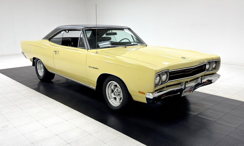 Plymouth-Sport-satellite-1969-Pale-Yellow-Black-8