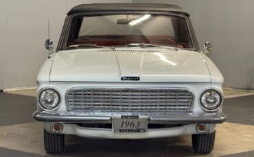 Plymouth-Valiant-1963-White-Red-10