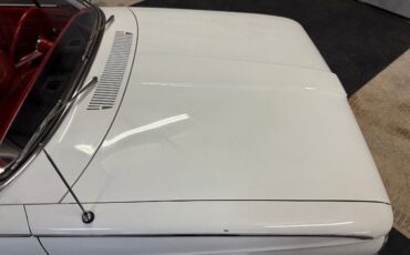 Plymouth-Valiant-1963-White-Red-24