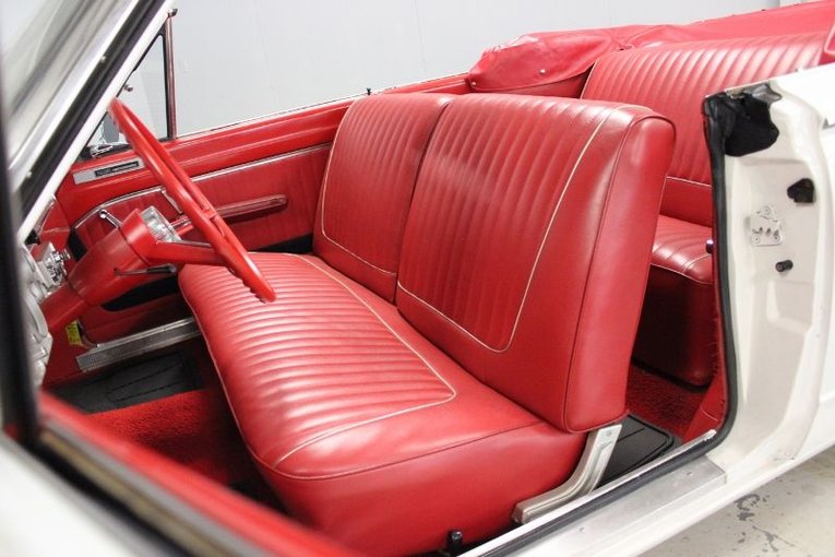 Plymouth-Valiant-1963-White-Red-27