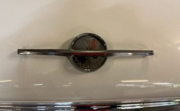 Plymouth-Valiant-1963-White-Red-3