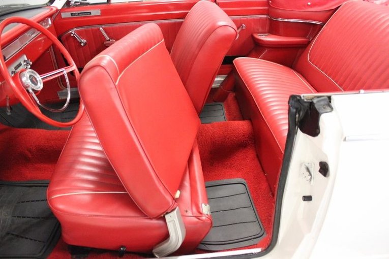 Plymouth-Valiant-1963-White-Red-30