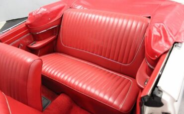 Plymouth-Valiant-1963-White-Red-31