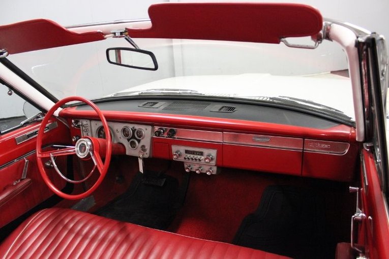Plymouth-Valiant-1963-White-Red-33