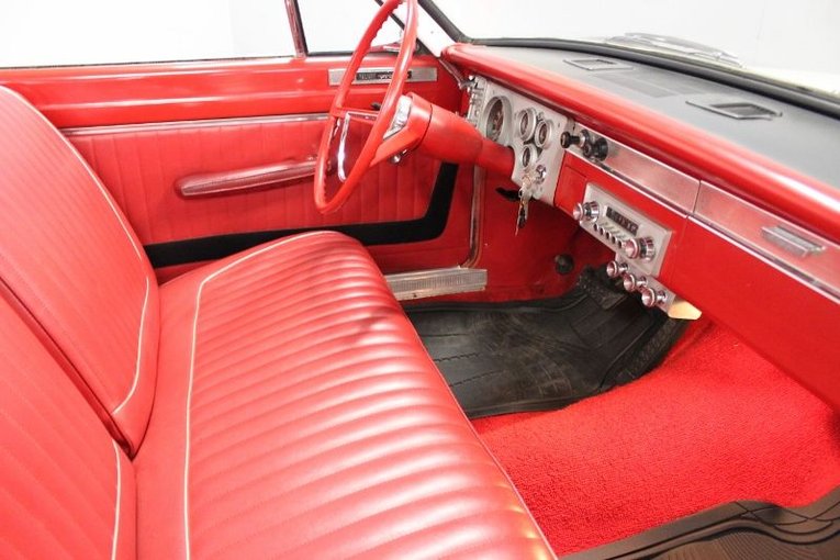 Plymouth-Valiant-1963-White-Red-36