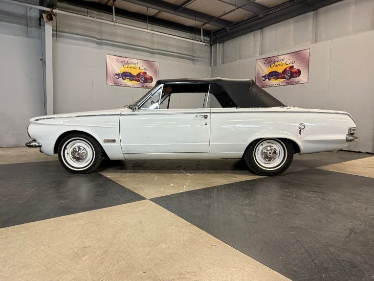 Plymouth-Valiant-1963-White-Red-44