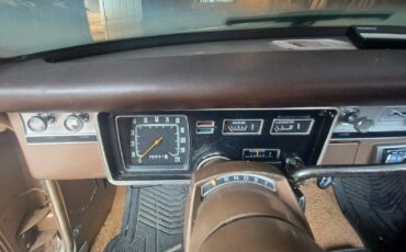 Plymouth-Valiant-200-1966-Sedan-6