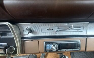 Plymouth-Valiant-200-1966-Sedan-9