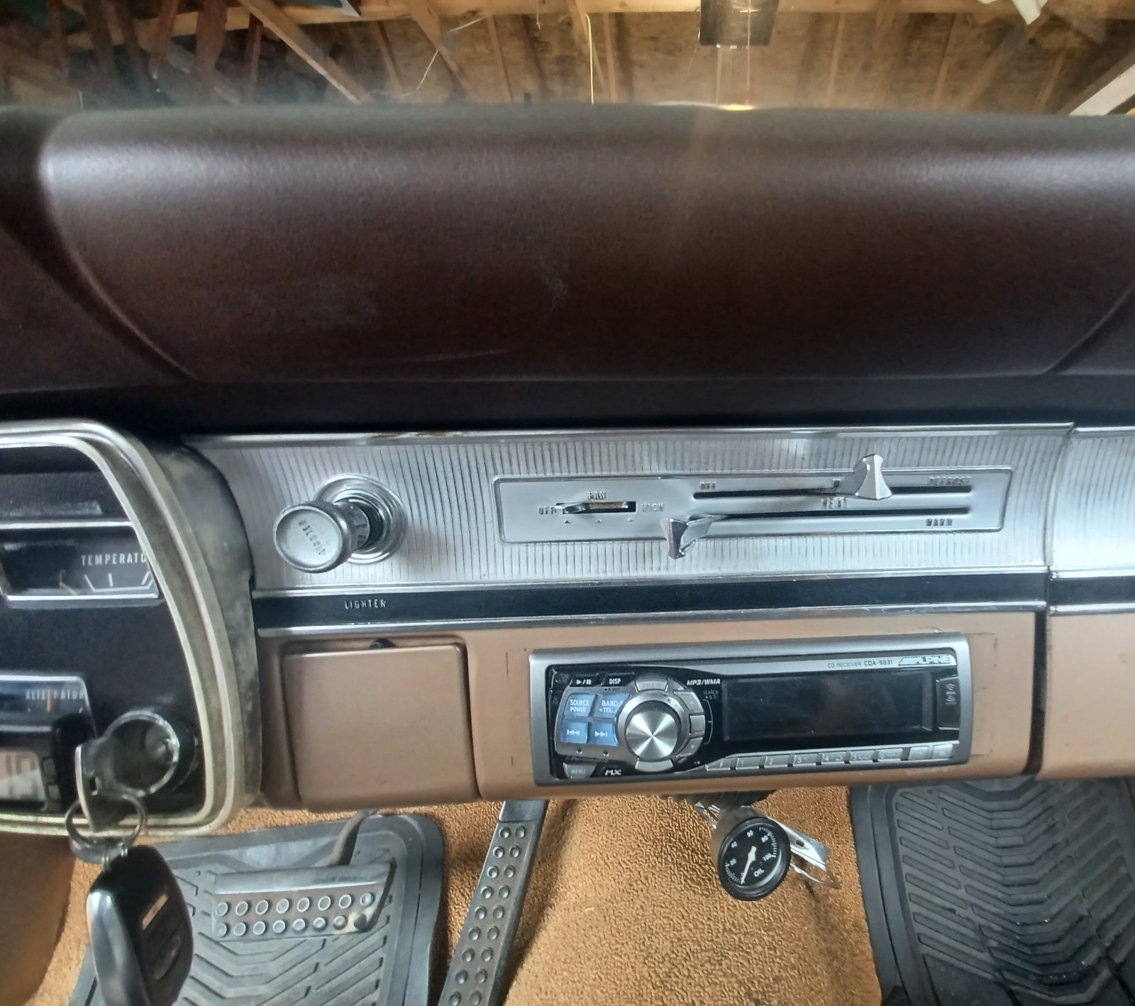 Plymouth-Valiant-200-1966-Sedan-9